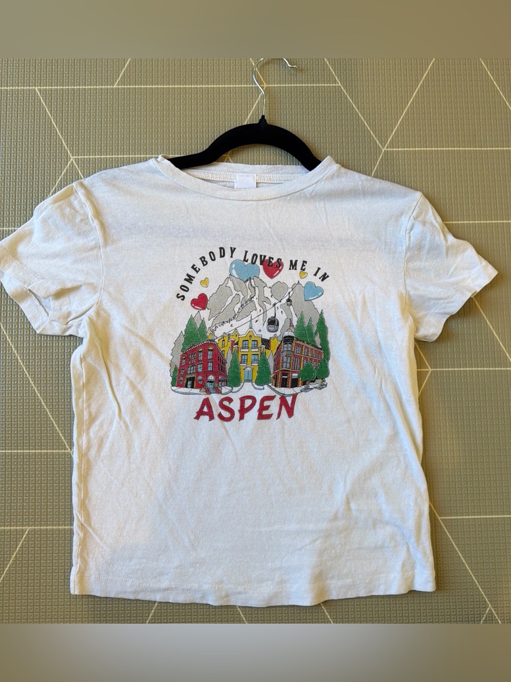 Re/Done White 'Somebody Loves Me in Aspen' Graphic Tee Size XS